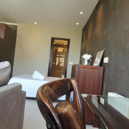 Daire Casa Elena-zona Catedral-parking Gratis By Delabra *