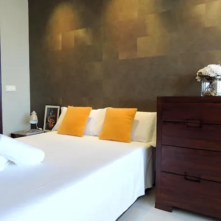 Daire Casa Elena-zona Catedral-parking Gratis By Delabra